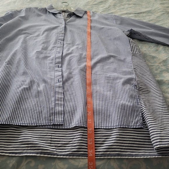 Free People Striped Button down shirt 2 toned blue white size L Coastal - Picture 11 of 12